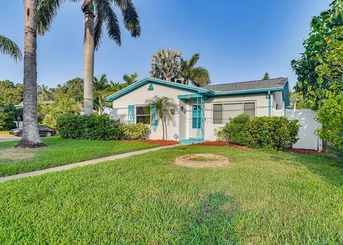 Lovely St Pete Beach Cottage, Walk To Beach & Town