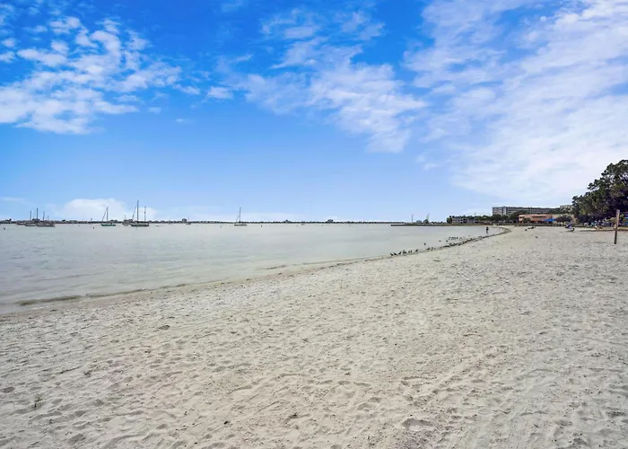 Beach Quarters #5